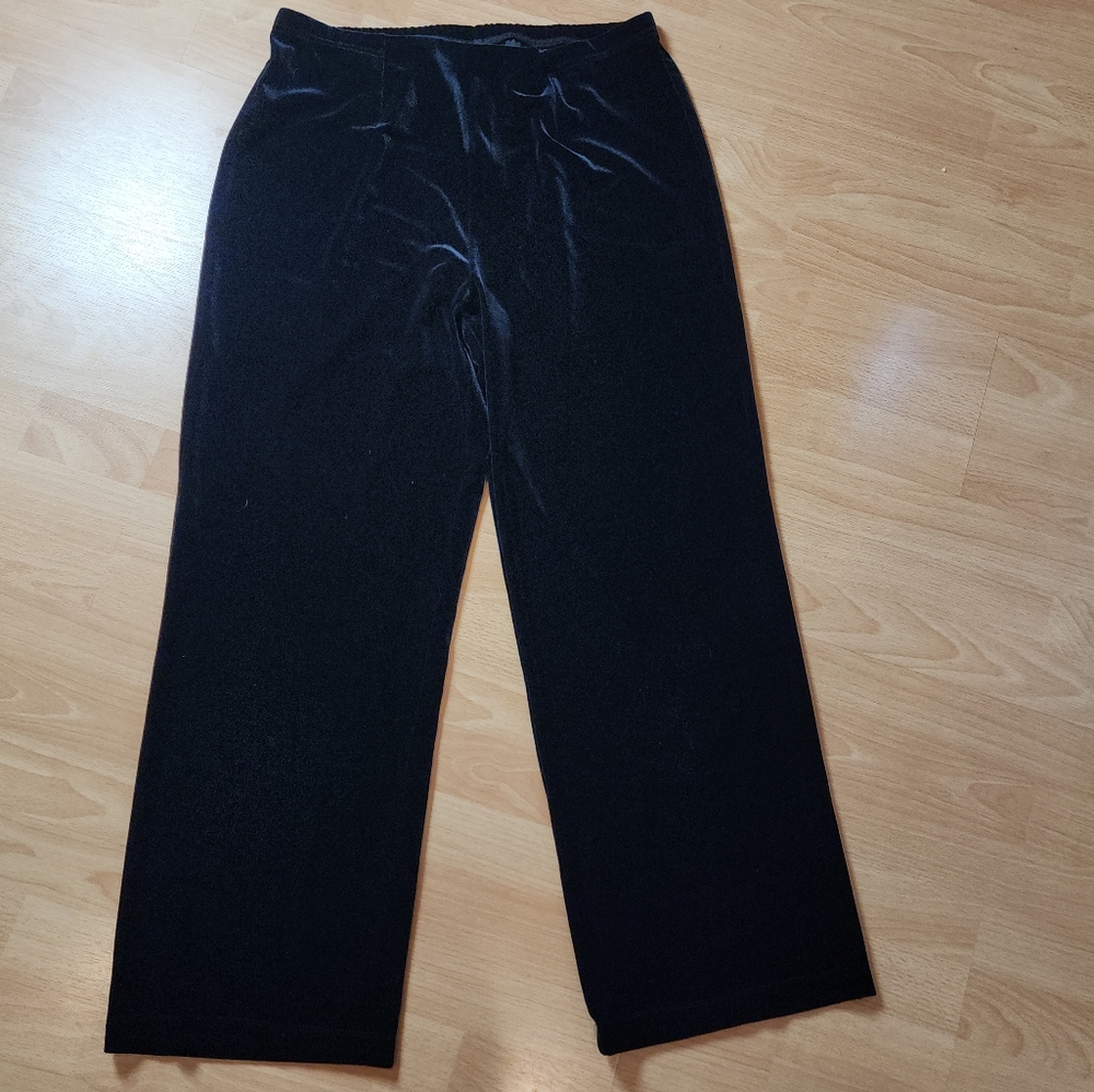 Chico's Black Velvet Pull On Wide Leg Pants Stretchy Drapey Size 12/14 Large